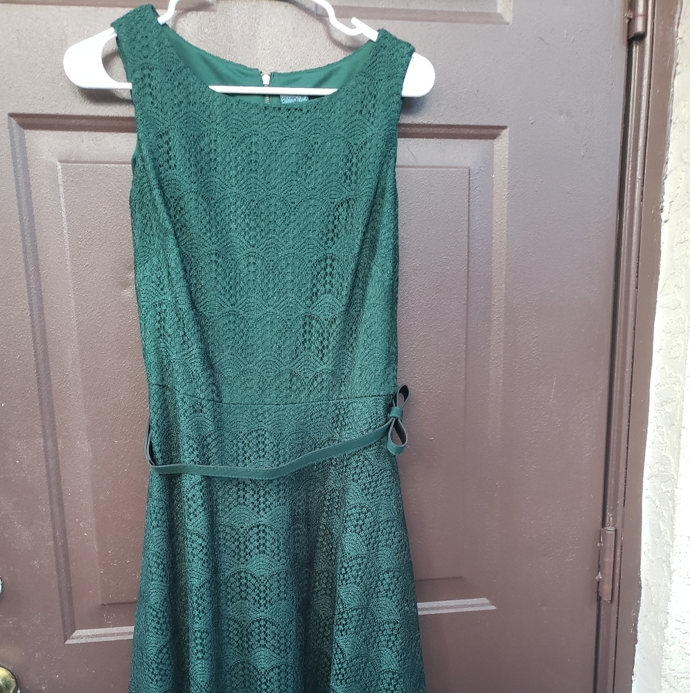 Green lace dress